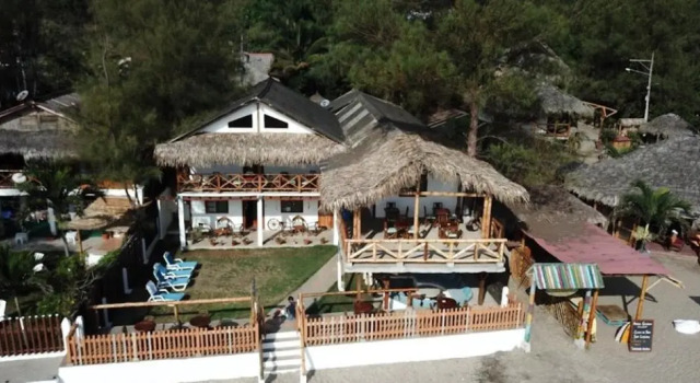 Кровать в общем номере Hotel SoleMare