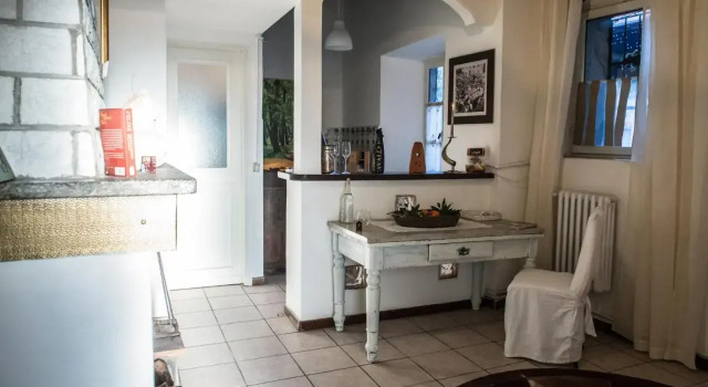 Corte Dei Brut, Rezervați Hotel Gavirate 