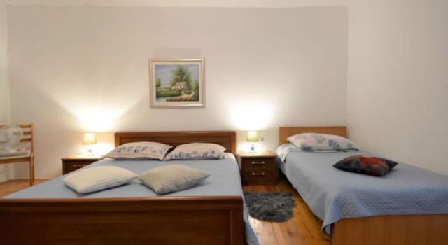 Pinezici (RCA150), Rezervovat Hotel Hotely v Pula Region s parkováním, Parkování