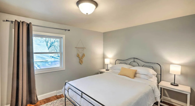 Sioux Center Split-level Home w/ Game Room!, Reserva ahora Hotel Sioux Center Iowa