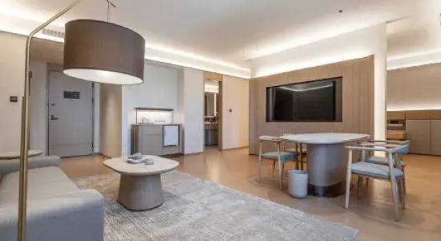 Люкс Deluxe JI Hotel (Yining East Road)