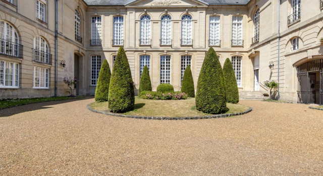 Heritage Apartment in Bayeux near Museum of Art, Забронировать Апартаменты/квартира Байе 