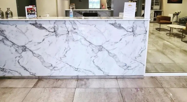 Hôtel Les Beaux Soleils, Varaa Hotelli Hotellit Val d'Oise pysäköinnillä, Pysäköinti