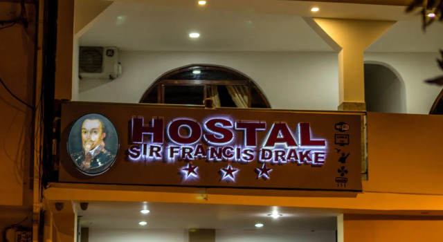 Hostal Sir Francis Drake, Rezerwuj Hostel Hostele w Imbabura, Hostel