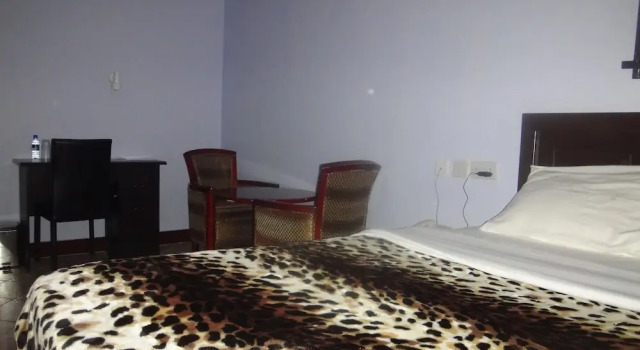 Standardowy dwuosobowy pokój Way Side Hotel