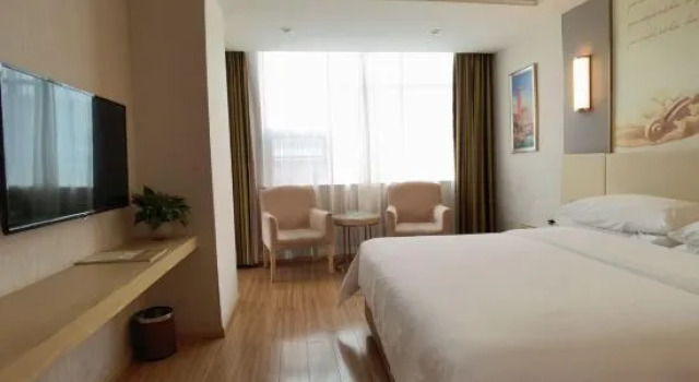 Люкс Vienna Hotel (Xupu Wanda Plaza)