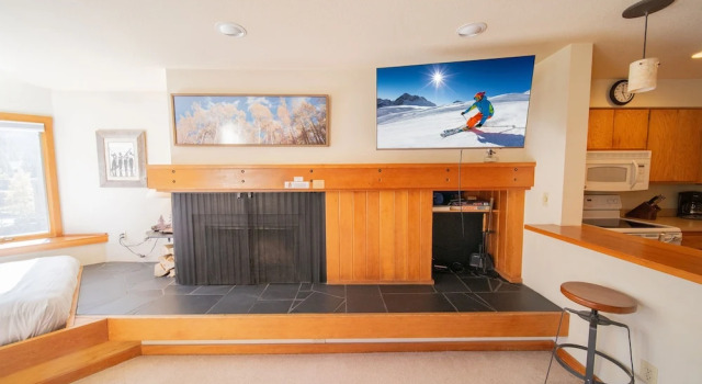 Lakeside 1495 by SummitCove Vacation Lodging, Забронировать Апартаменты/квартира Отели Roosevelt National Forest с парковкой, Парковка