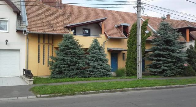 Студия Piroska Apartman
