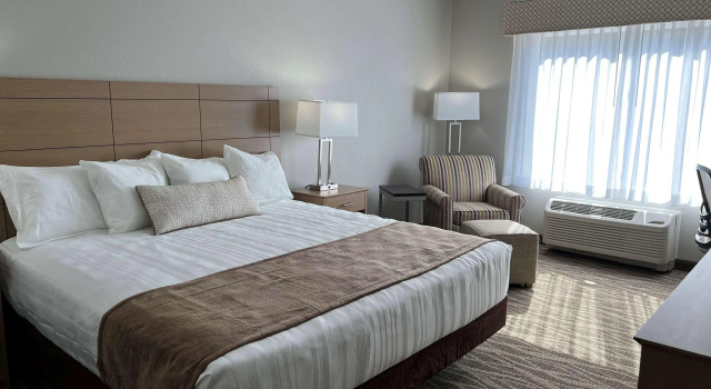 Best Western Plus Rumford Falls, Rezerwuj Hotel Hotele w New England z basenem, Basen