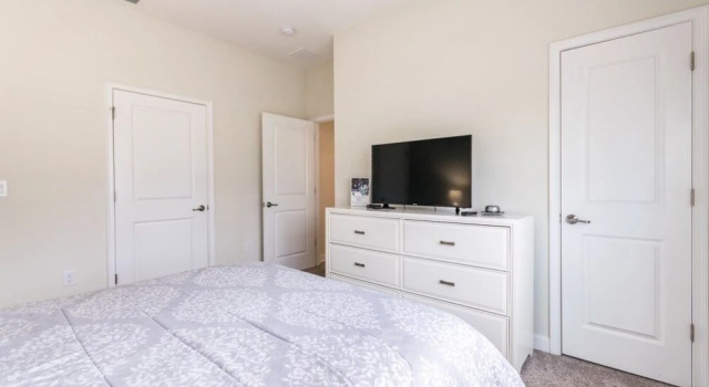 Amazing Story Lake Town Home Sleeps 8 With Pool 4 Bedroom Townhouse by Redawning, Rezerwuj Hotel Orlando Kissimmee