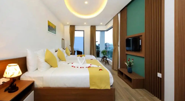 Семейный номер Standard с балконом и с видом на бассейн Hoi An Majestic Villa