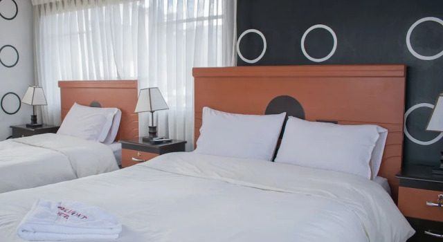 Belmont B&B, Забронировать Отель «постель и завтрак» Отели Ла-Пас с парковкой, рядом с General Clinic Hospital, Парковка