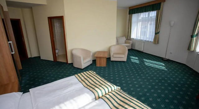Полулюкс Hotel Grand