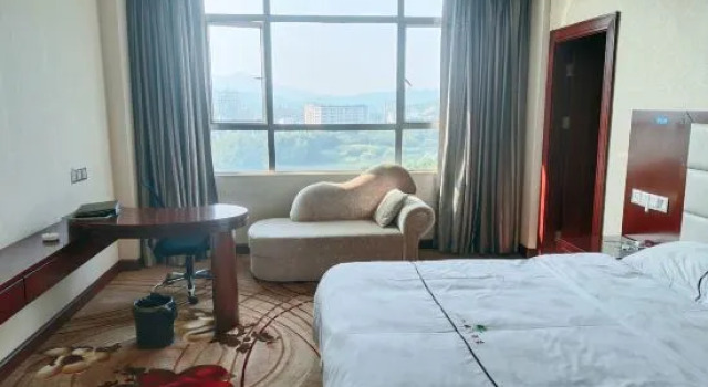 Люкс Deluxe с 2 комнатами Landscape Holiday Hotel