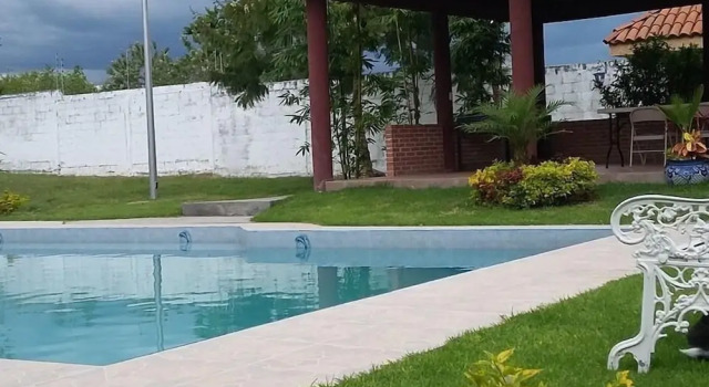 Четырёхместный номер Standard с красивым видом из окна FINCA LA VIRGEN DE PIEDRA ATLIXCO