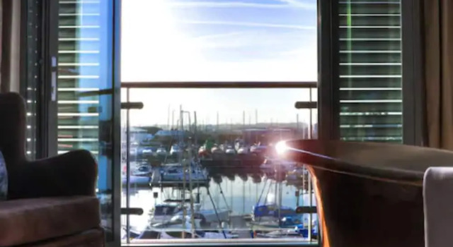 Номер Luxury Salthouse Harbour Hotel and Spa