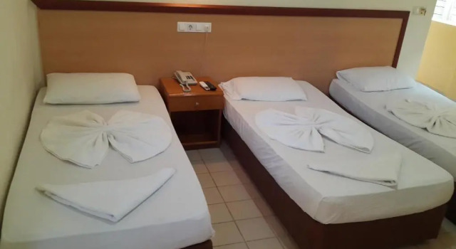 Трёхместный номер Standard Caner Hotel