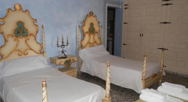 Hostal Crucica, Prenota Hotel Nogueruelas Teruel