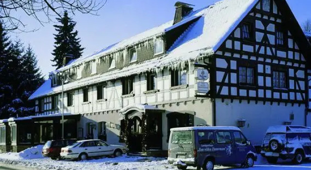 Landgasthaus "Zum wilden Zimmermann", Забронировать Отель Халленберг 