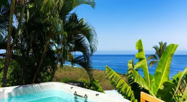 Люкс с балконом Blue Margouillat Seaview Hotel-RELAIS & CHATEAUX