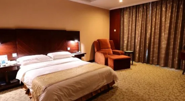 Номер Deluxe Huatian Century Hotel