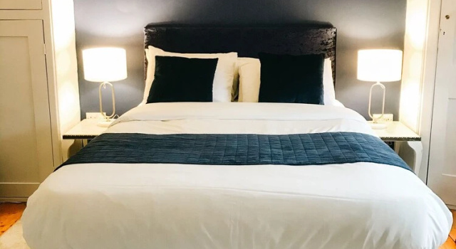 Номер Standard The Bank Hotel & Bistro