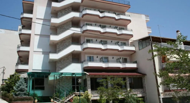 Pella Hotel