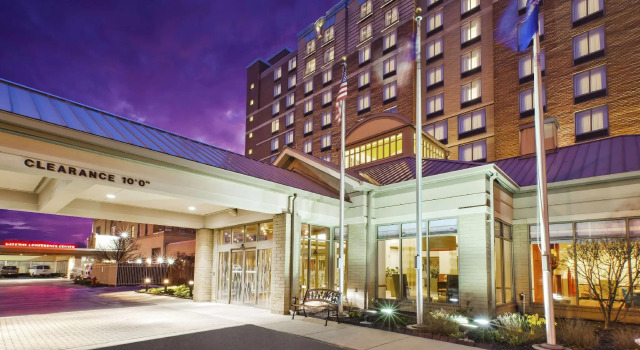 Люкс Hilton Garden Inn Cleveland Downtown