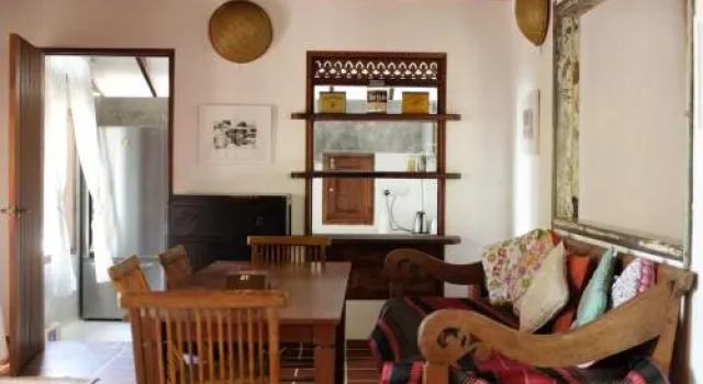 Rumah Jah Langkawi, Boek Hotel Pantai Cenang 