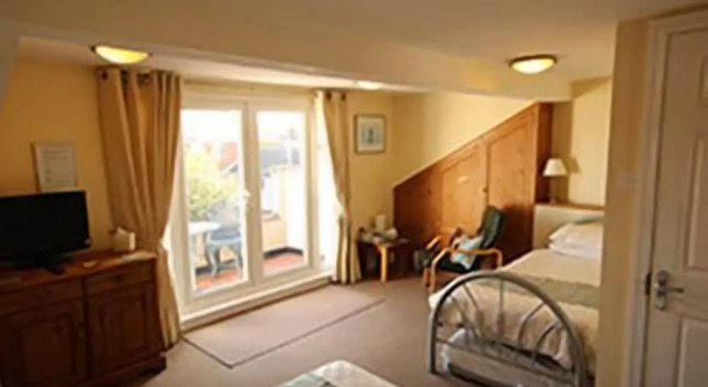 Семейный номер Standard с балконом и с видом на море The Courtyard Guest House