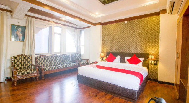 OYO Flagship 14803 Hotel Silver Inn, Забронировать Отель Отели штата Махараштры 3 звезды, 3*