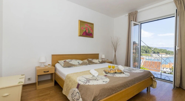 Apartments Palma, Prenota Appartamento Hotel a Croatian Islands con parcheggio, Parcheggio