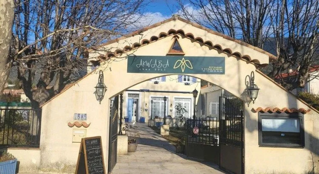 Akwaba chez Ouli, Đặt Khách sạn Levens Alpes-Maritimes