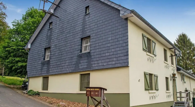 Коттедж Holiday Home near Ravel Cycling paths
