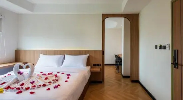 Люкс The Moment Hotel