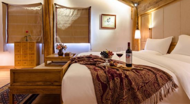 Люкс Luxury Shangri-La Ganden Manor Hotel by Floral Lux