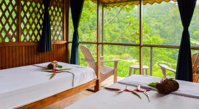 Бунгало Pacuare River Lodge