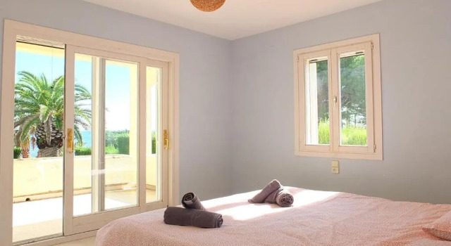Villa Catalina Stunning 4bedroom villa with air conditioning sea views & private swimming pool ideal for families, Забронировать Вилла Отели Ла-Амеллья-де-Мар с бассейном, рядом с Cala Santes Creus, Бассейн
