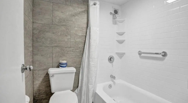 Четырёхместный номер Standard The Harrison Hotel Downtown Hollywood FL, an Ascend Collection Hotel