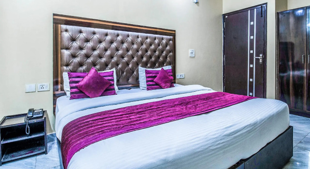 OYO 2807 Hotel Crosswinds Residency