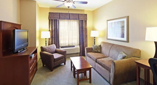 Двухместный номер Standard Staybridge Suites Rogers - Bentonville by IHG