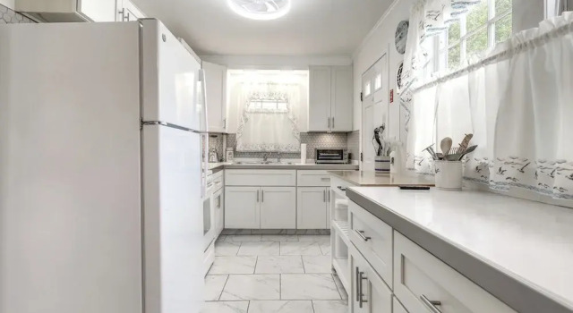 Коттедж < 2 Mi to Beach: Cozy Cottage w/ Patio on Cape Cod