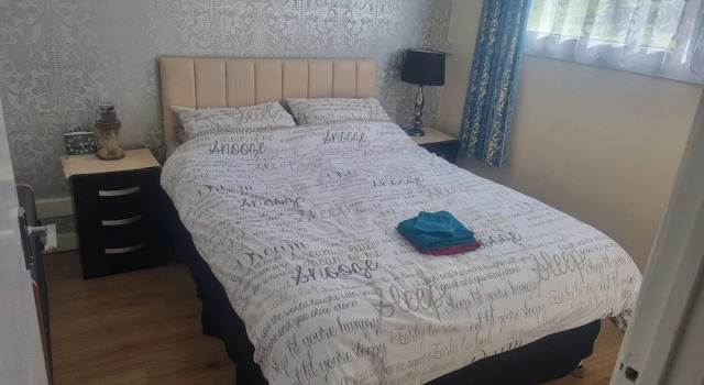 Вилла Villa Sleeps 4 with Free Parking