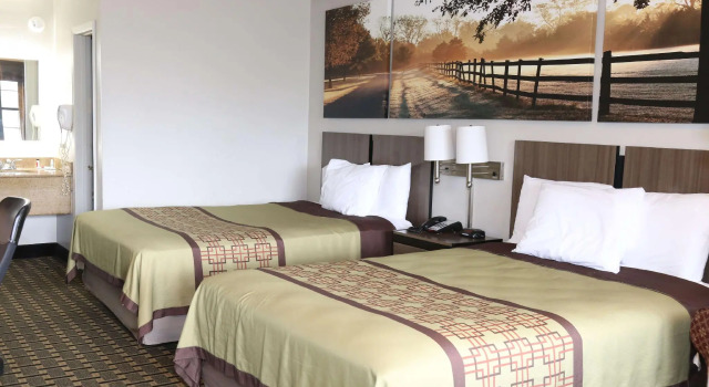 Четырёхместный номер Standard Days Inn by Wyndham Monroe, Louisiana