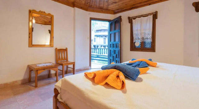 Люкс с балконом Liya Boutique Hotel & Suites