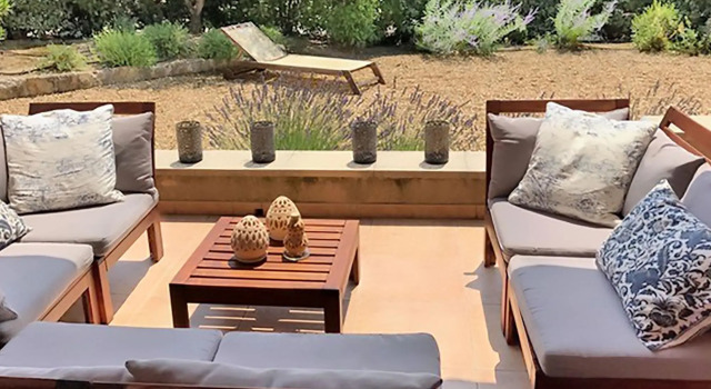 Beautiful Villa in Saumane-de-Vaucluse with Garden