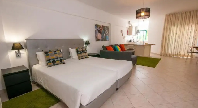Estudios Salinas - Fuzeta, Rezerwuj Apartamentowiec hotelowy Hotele w Algarve z basenem, Basen
