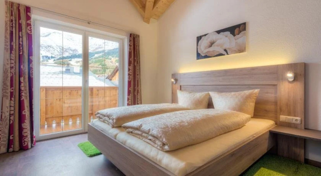 Haus Isabell, Rezerwuj Hotel Hotele w Tyrol z parkingiem, Parking
