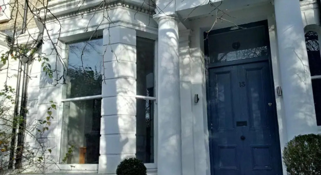 Апартаменты Luxury Holland Park