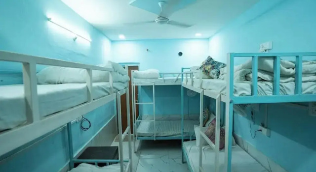 Кровать в общем номере Explore Hostel Life Jaisalmer
